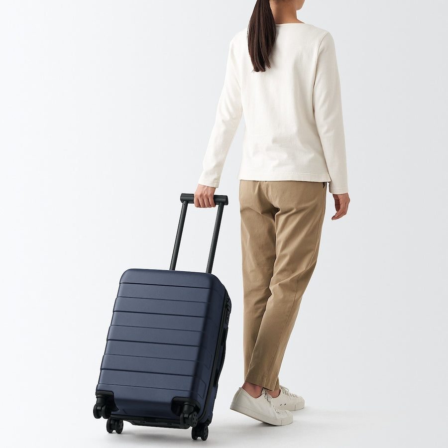 Hard Shell Suitcase - 36L (54cm)