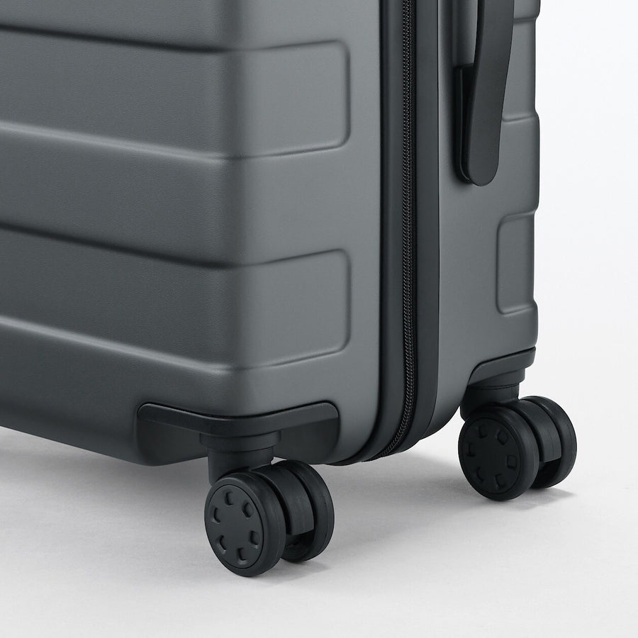 Hard Shell Suitcase - 36L (54cm)